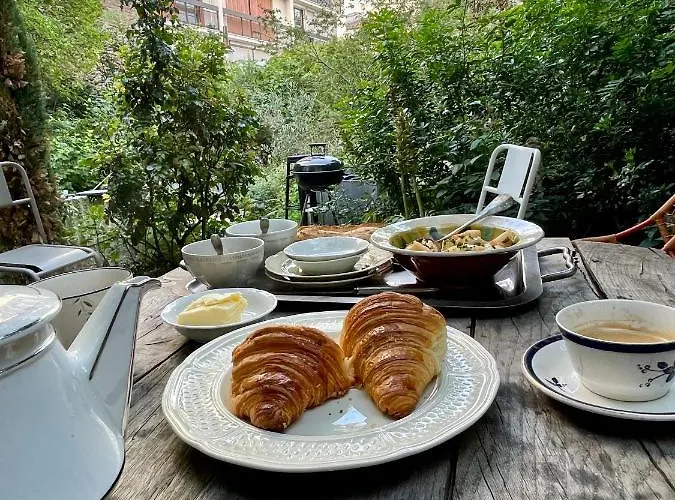 Bed & Breakfast Le Grand Maulnes 4*