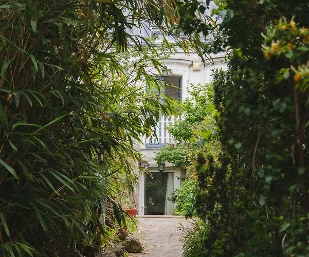 Bed & Breakfast Le Grand Maulnes Parigi
