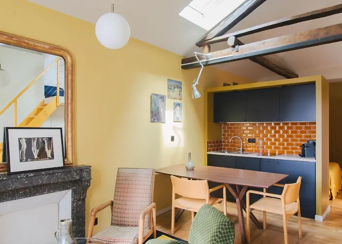 Bed & Breakfast Le Grand Maulnes 4*