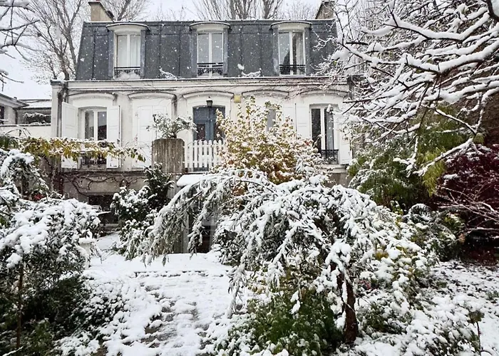 Le Grand Maulnes Bed & Breakfast